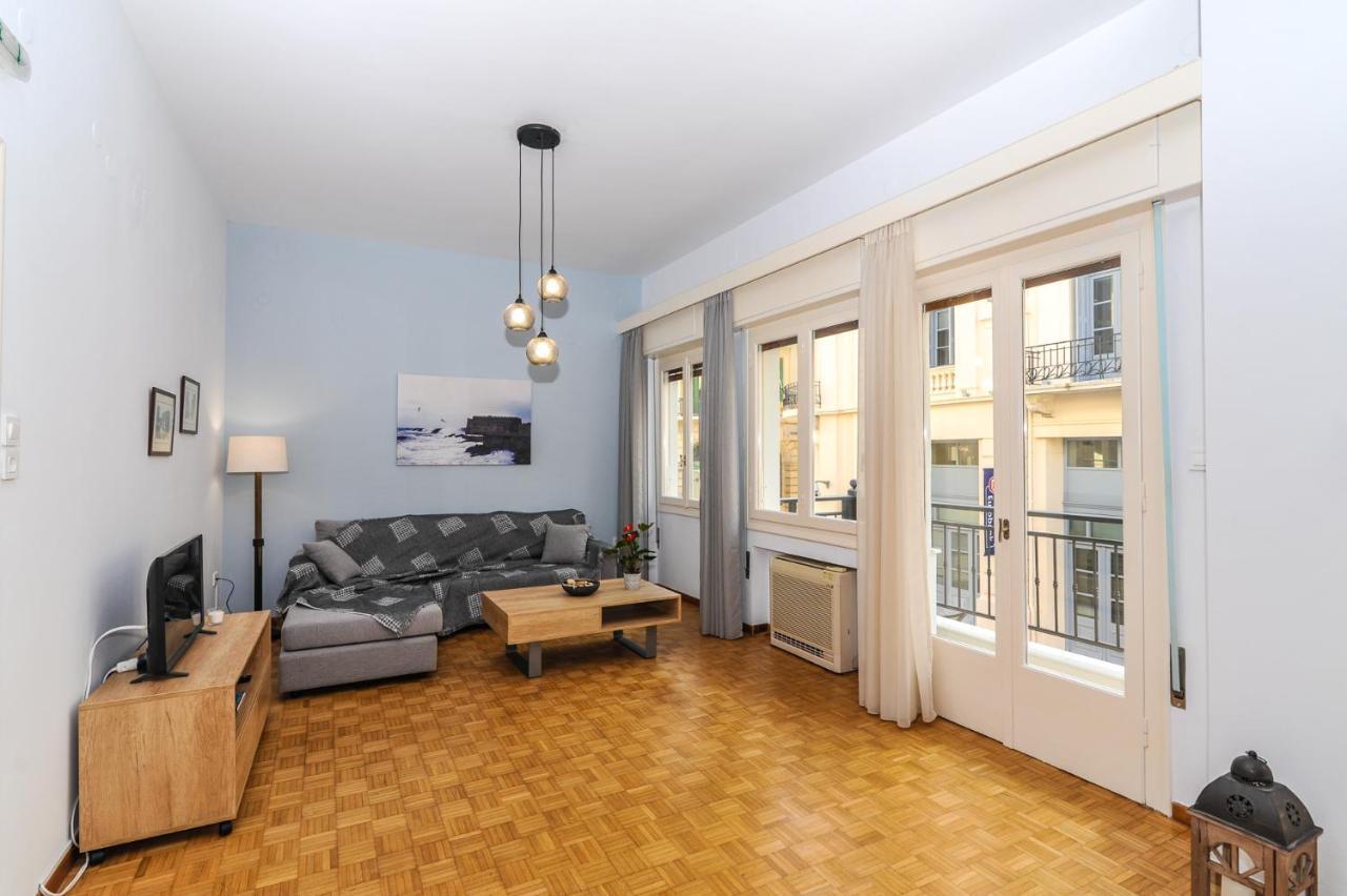 The Elegant. Spacious City Center Apartment. Ираклион Экстерьер фото