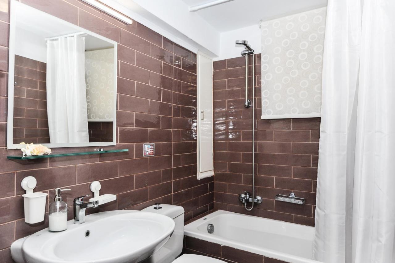 The Elegant. Spacious City Center Apartment. Ираклион Экстерьер фото